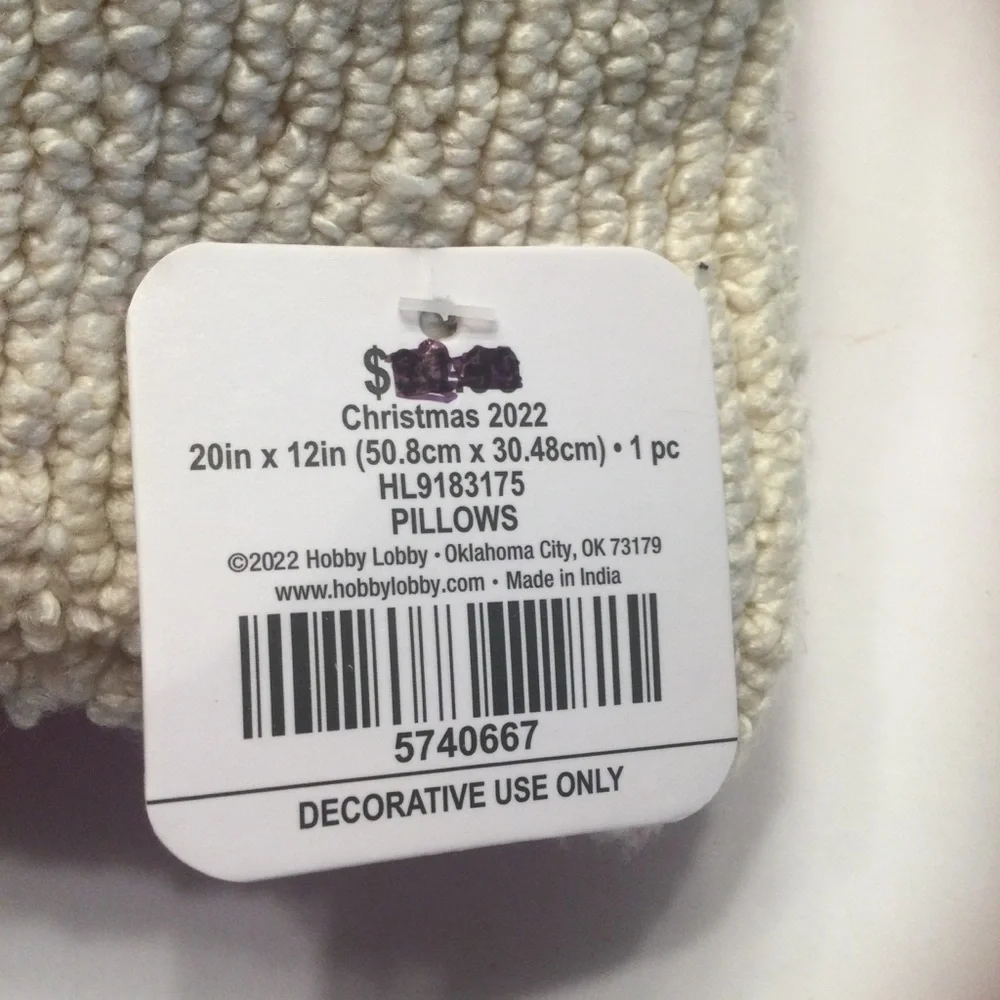 Hobby Lobby Christmas “Merry” Knit Throw Pillow Red Cream Sz 20”x12” NWT